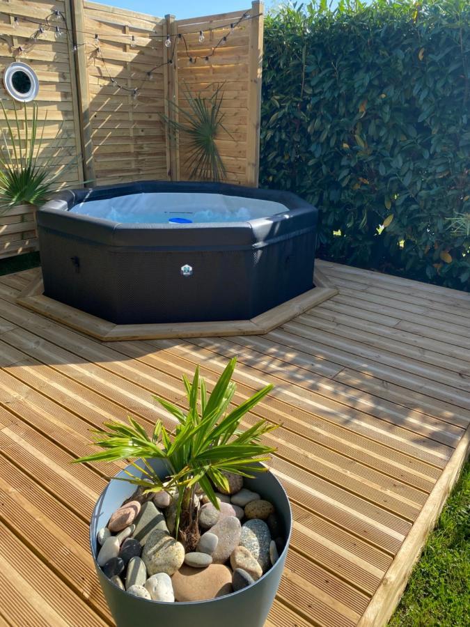 Vila Tiny Et Jacuzzi Charente Maritime Plassay Exteriér fotografie